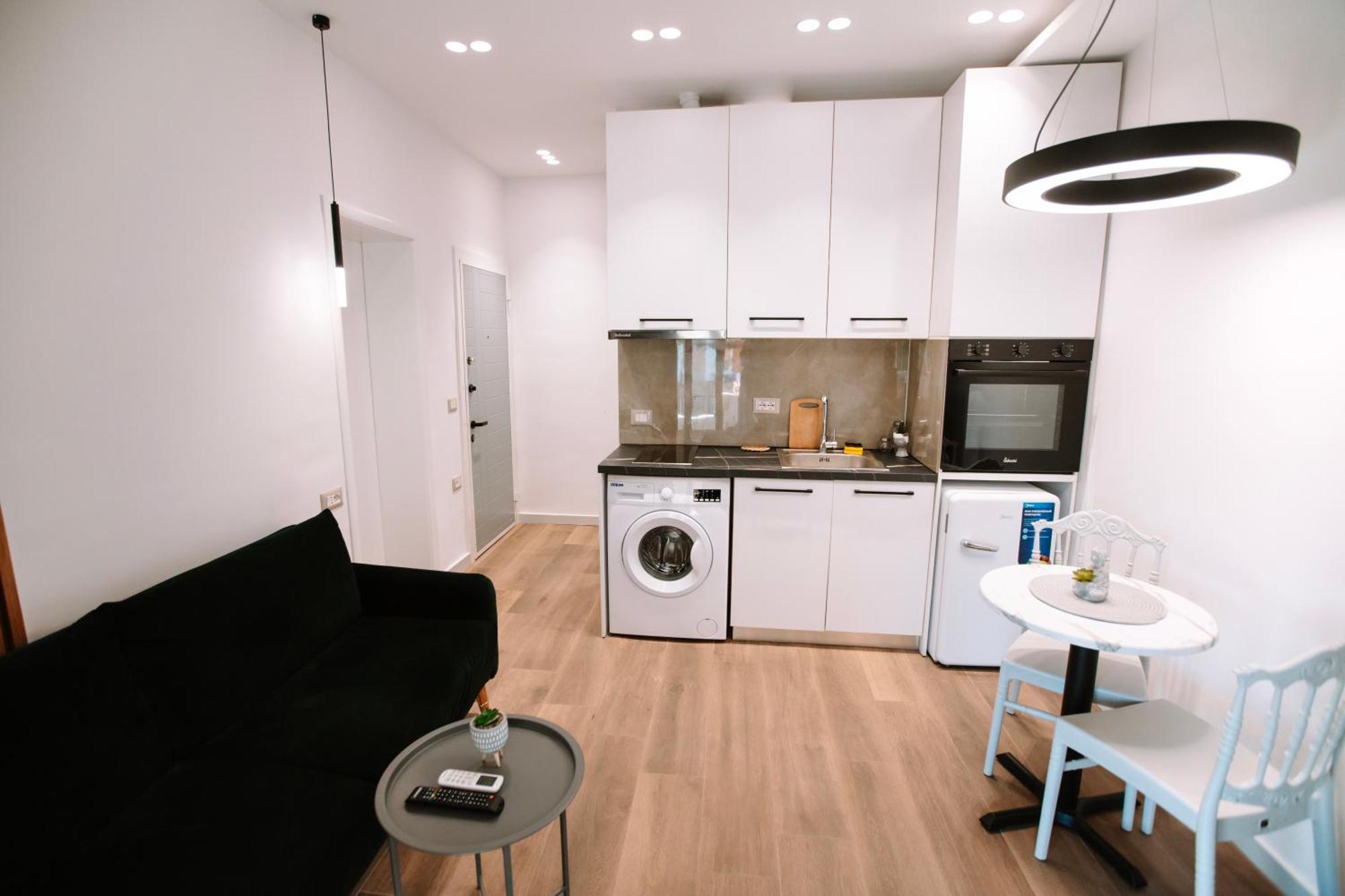 Barrikada Str Modern Apartments - The Nest Tirana Exterior photo